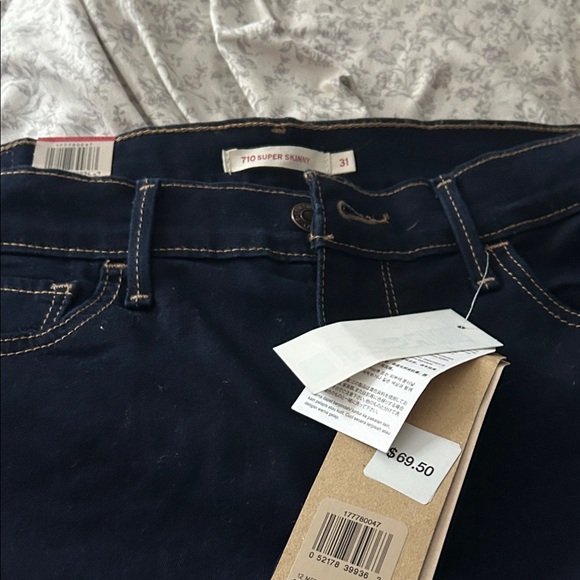 Levi's Women's 710 Super Skinny Jeans - Navy - Picture 3 of 12